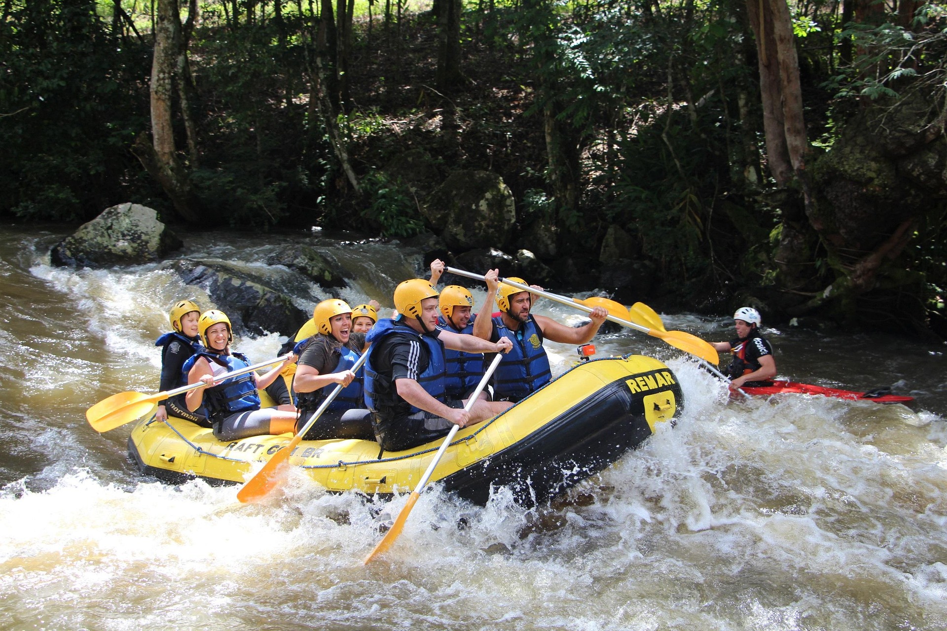 rafting eaux vives groupe queyras activit&eacute; h&eacute;bergement queyras eaux vives